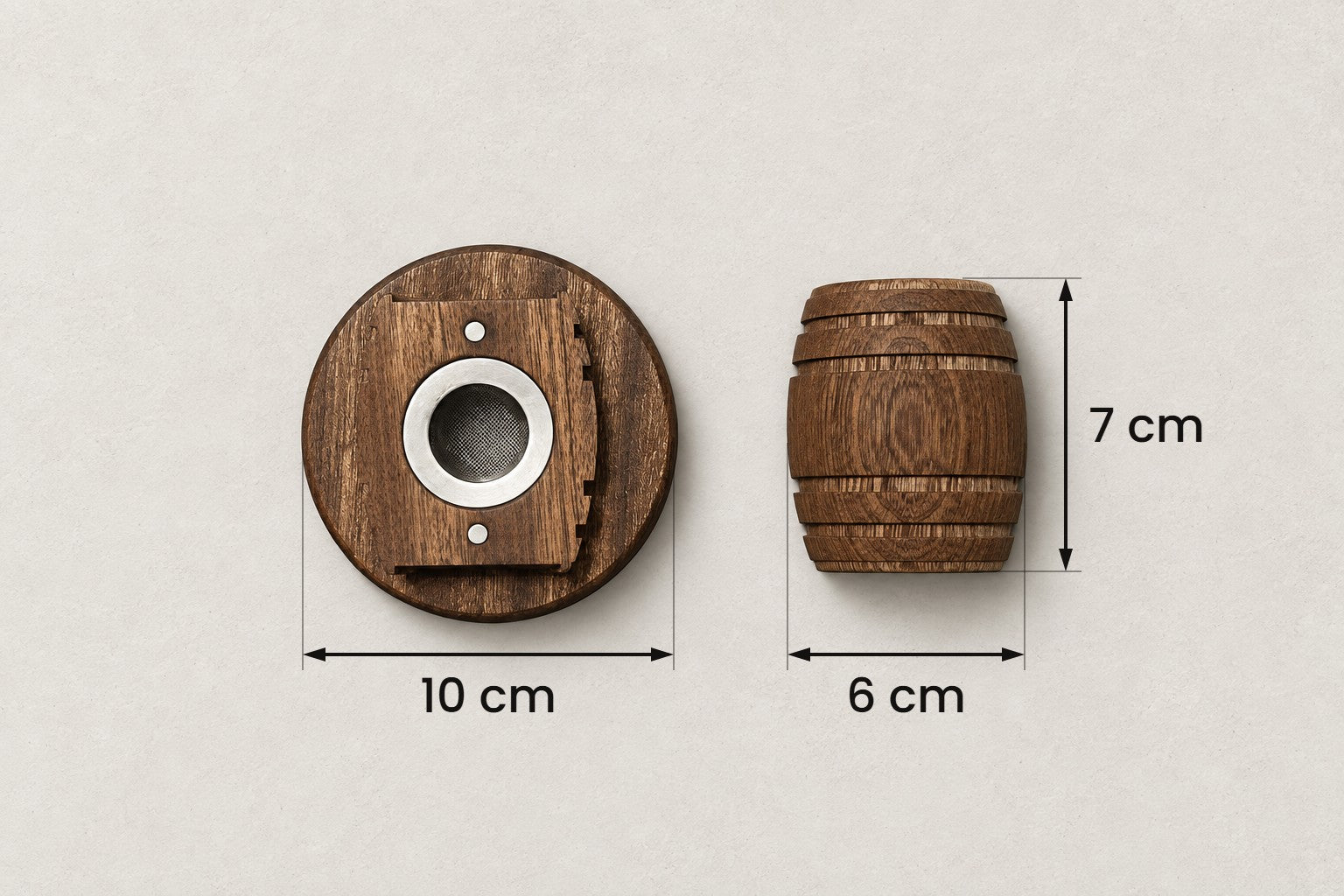 Wymiary: podstawa 10 cm średnicy, beczka 7 cm długości i około 6 cm szerokości